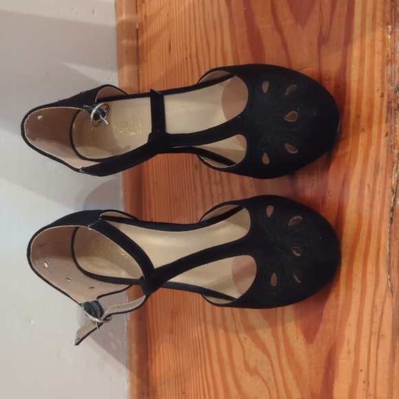 Graham Street Modcloth black heels - Picture 3 of 4
